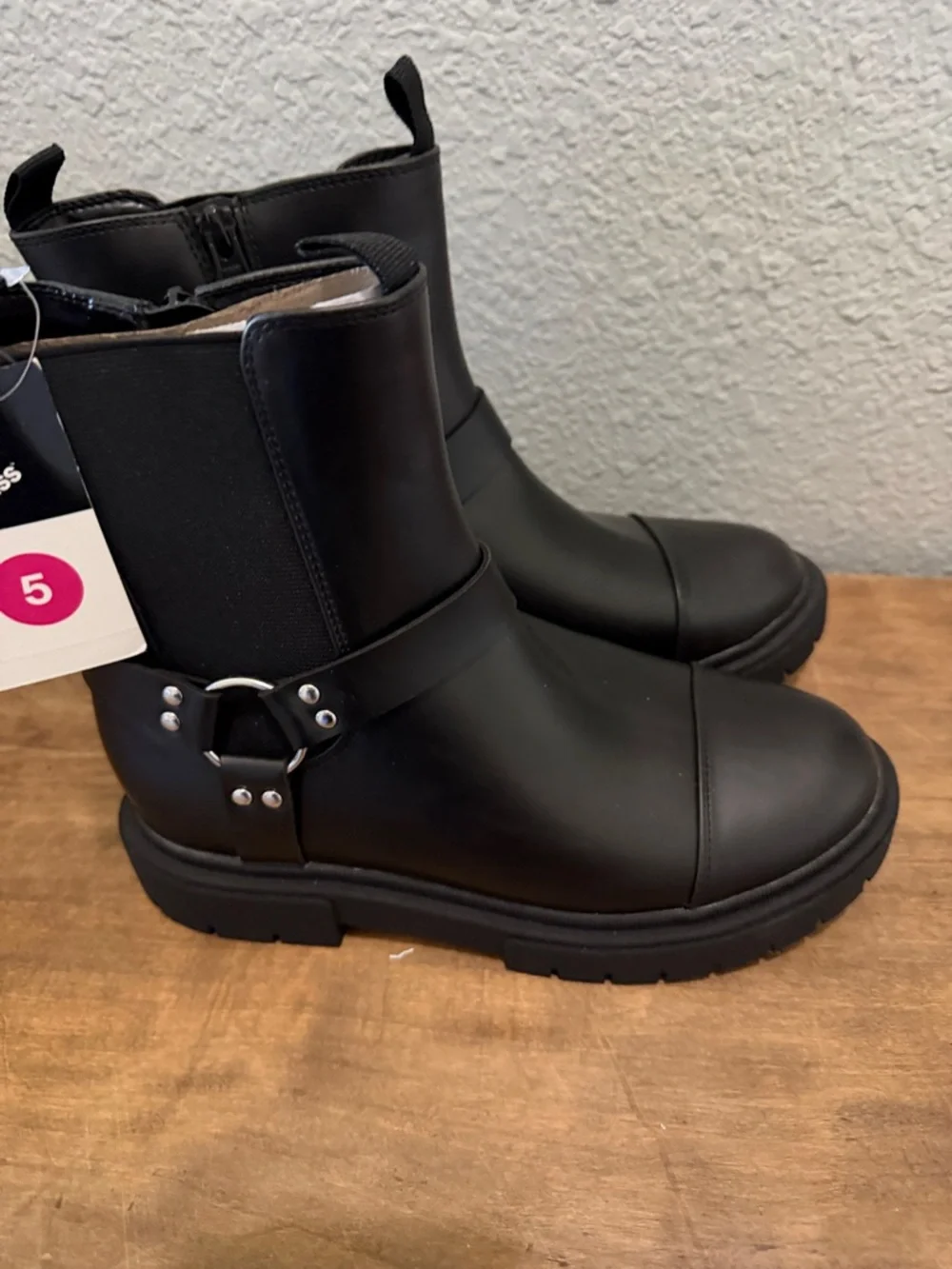 art class classic black